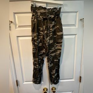 Vintage express cargo pants. Camo